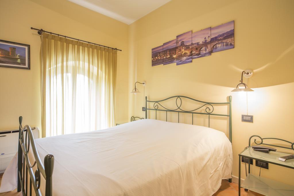 Hotel Antichi Cortili ドッソブオノ 部屋 写真
